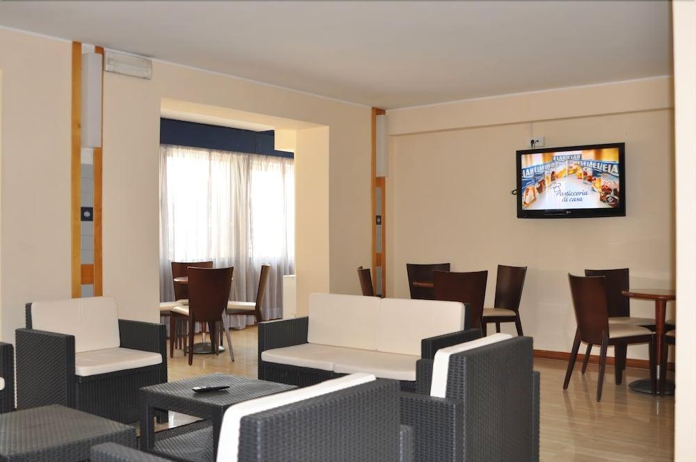 Hotel Alhambra Rimini Bagian luar foto
